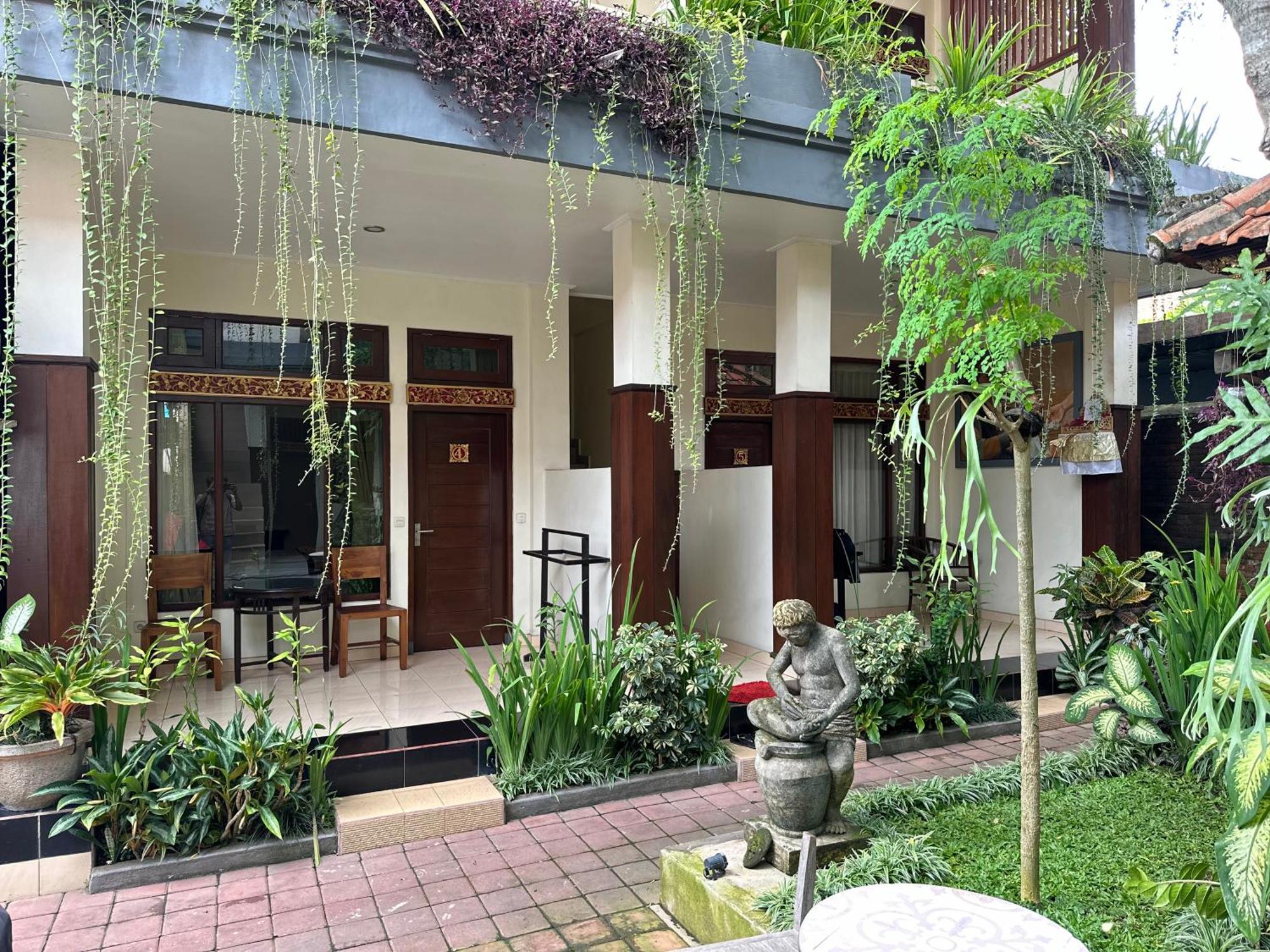 Brata Inn Ubud Exterior photo